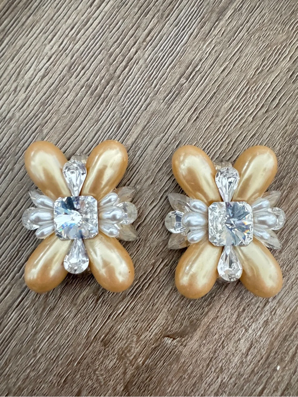 Wendy Gell vintage statement